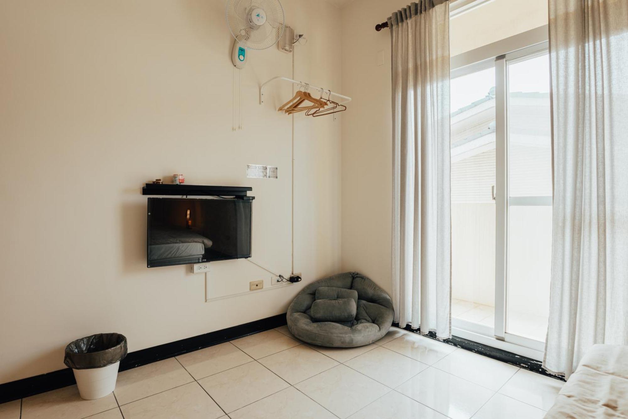 Maybe Homestay 龍井区 エクステリア 写真